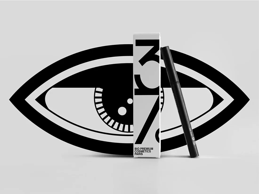 Presentation of the packaging design of the eyeliner with the creation of a graphic eye